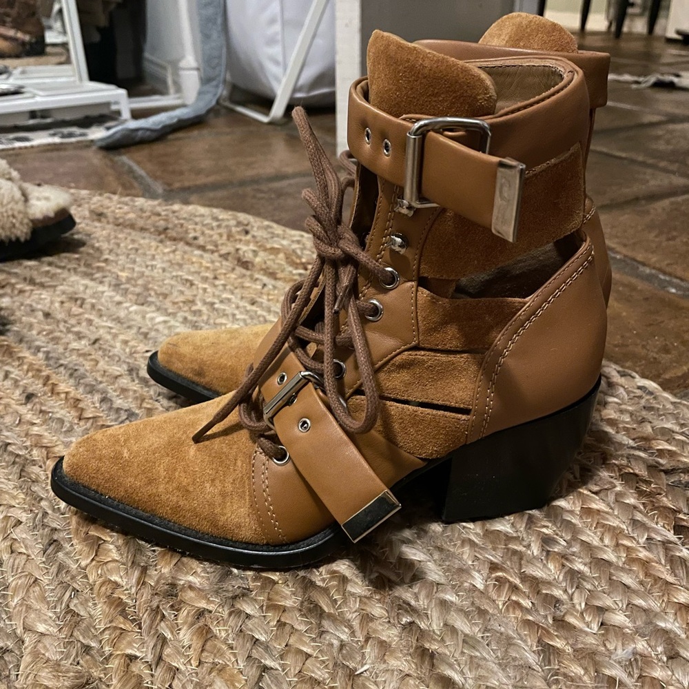 Chloe Rylee Boots - Picture 2 of 5